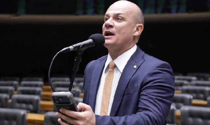 Câmara aprova novas regras para contagem do tempo de serviço por PMs e bombeiros