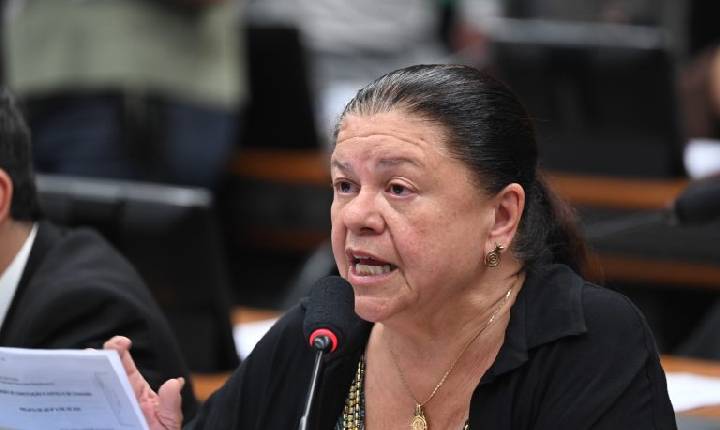 Comissão aprova direito de mulheres e idosos desembarcarem fora da parada de ônibus à noite