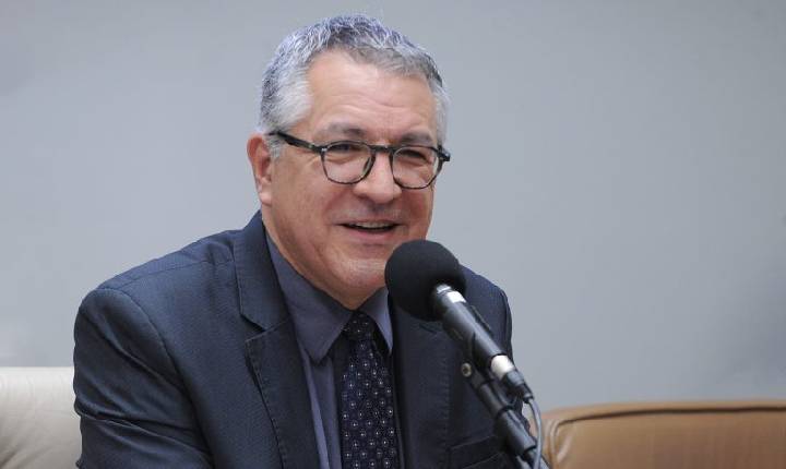Comissão ouvirá Alexandre Padilha sobre prioridades do Ministério da Saúde