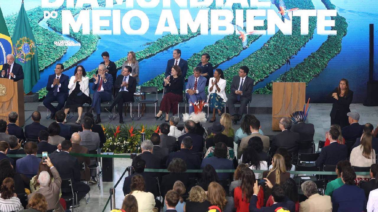 Governo amplia proteção ambiental e prepara recuperação de florestas