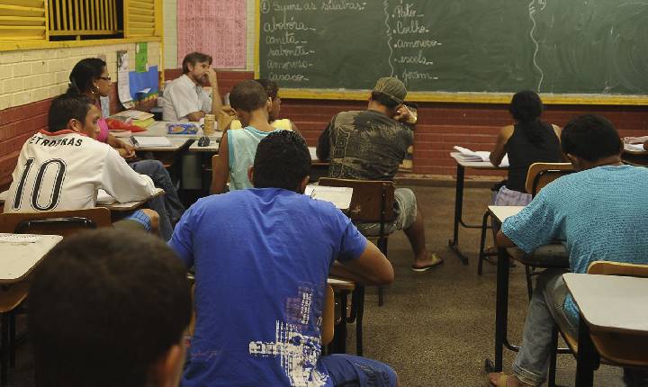 Governo paga R$ 12 mil a projetos para jovens em áreas vulneráveis