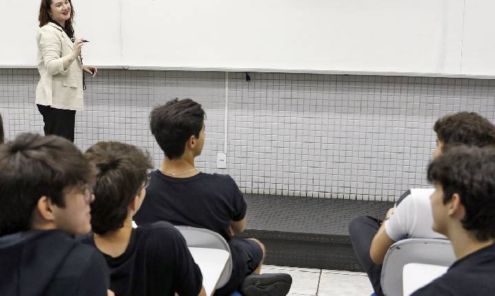 Mais de 625 mil pessoas fazem a Prova Nacional Docente neste domingo